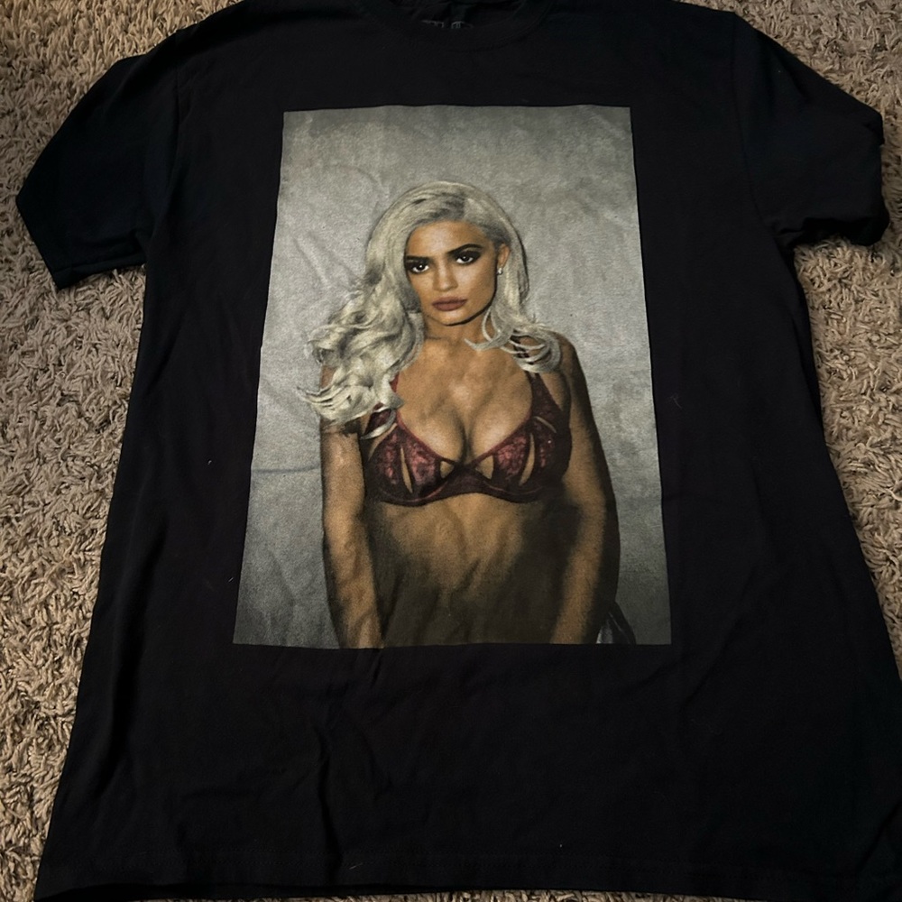 Kylie Jenner bra picture